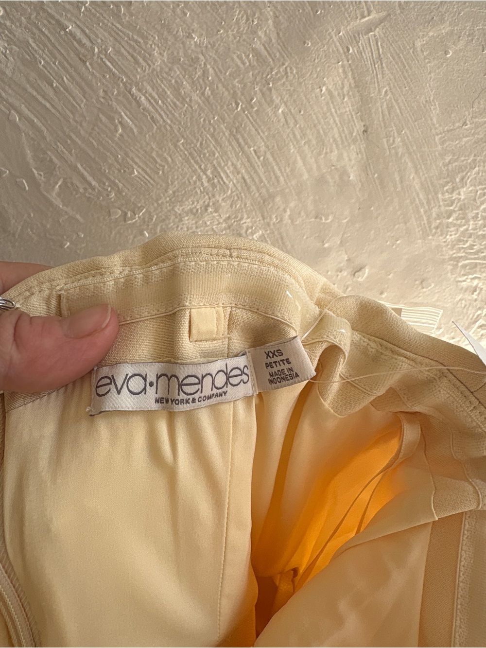 Eva Mendes Collection strapless butter yellow dress - Picture 8 of 9